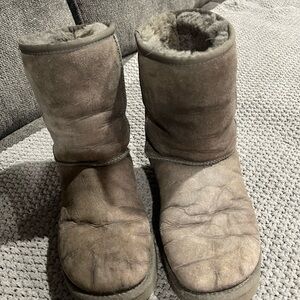 Short UGG Gray Boots